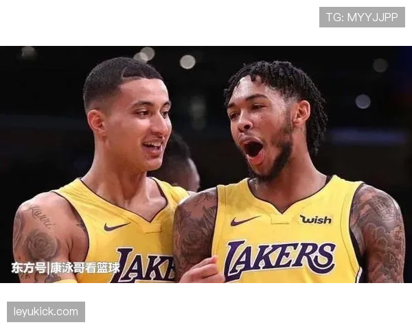 魔术师约翰逊高位策应主导快攻,异于约基奇低位串联 魔术师约翰逊高位策应主导快攻,异于约基奇低位串联